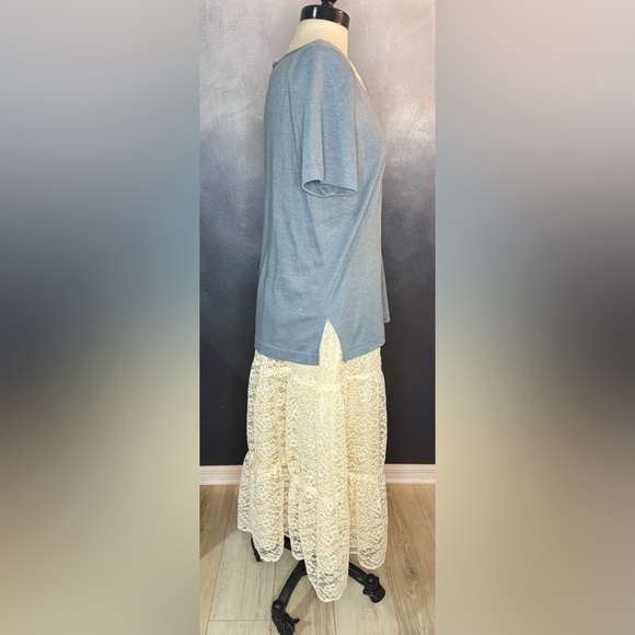 🦋Vintage Lace Skirt and Tee Set - Size Small Skirt, Medium Shirt🦋 - Picture 4 of 11
